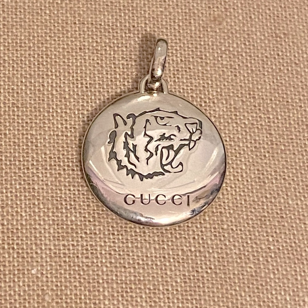 GUCCI Sterling Silver Blind For Love Tiger Pendent Charm - Picture 4 of 12